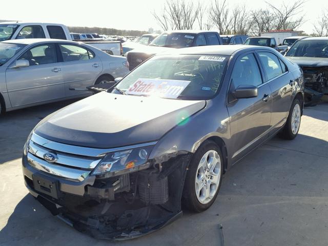 3FAHP0HA3BR236131 - 2011 FORD FUSION SE GRAY photo 2