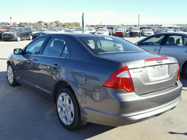 3FAHP0HA3BR236131 - 2011 FORD FUSION SE GRAY photo 3