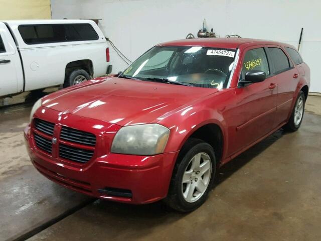 2D4FV48VX5H112507 - 2005 DODGE MAGNUM SXT RED photo 2