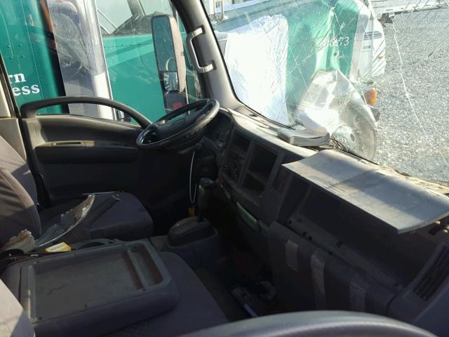 JALE5W169D7301293 - 2013 ISUZU NQR WHITE photo 5