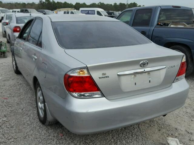 4T1BE32K75U004634 - 2005 TOYOTA CAMRY LE SILVER photo 3