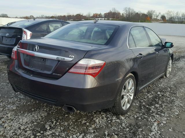 JH4KB26559C001172 - 2009 ACURA RL GRAY photo 4