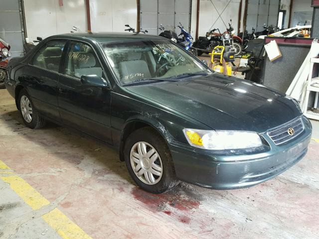 4T1BG22K51U858469 - 2001 TOYOTA CAMRY CE 绿色 照片 1