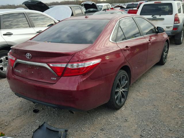 4T1BK1FK5FU566184 - 2015 TOYOTA CAMRY XSE RED photo 4