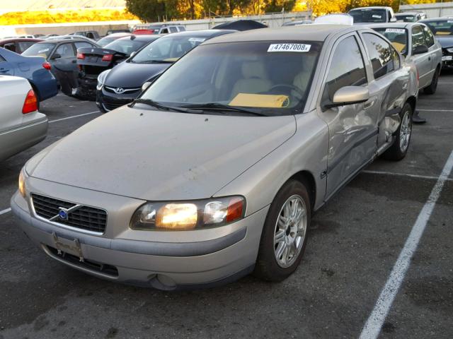 YV1RS64A142389596 - 2004 VOLVO S60 GOLD photo 2