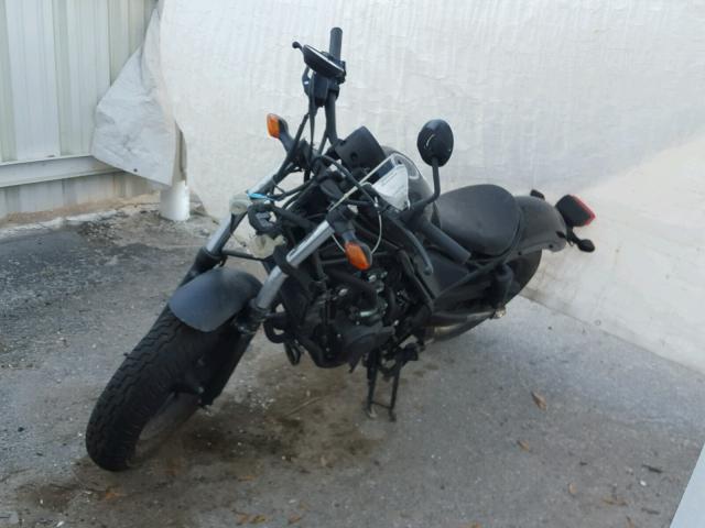 MLHPC560XH5000125 - 2017 HONDA CMX500 BLACK photo 2