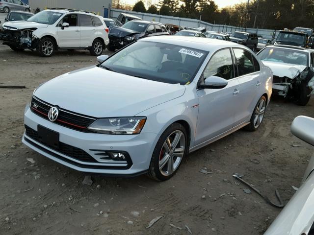 3VW5T7AJ8HM405042 - 2017 VOLKSWAGEN JETTA GLI GRAY photo 2