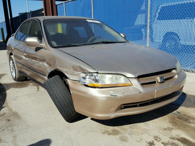 1HGCG5549YA047505 - 2000 HONDA ACCORD LX GOLD photo 1