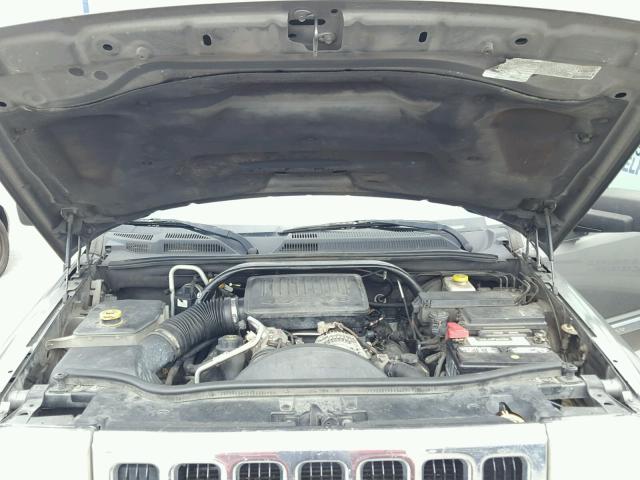 1J8HH58P17C614082 - 2007 JEEP COMMANDER Gümüş foto 7