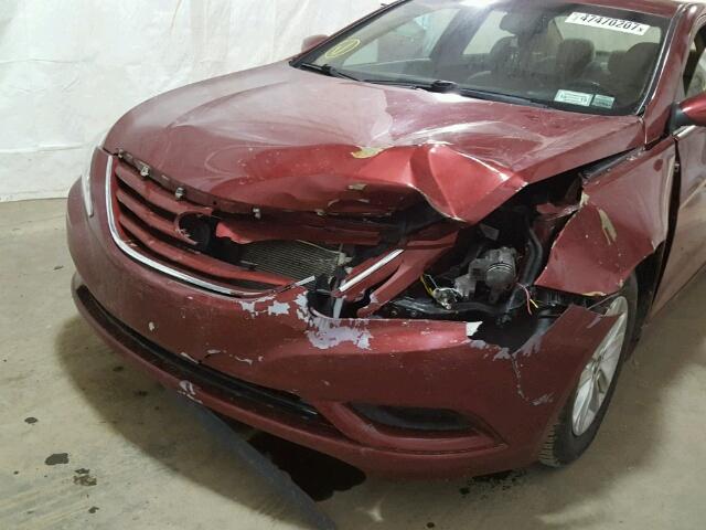 5NPEB4AC4DH634484 - 2013 HYUNDAI SONATA GLS RED photo 9