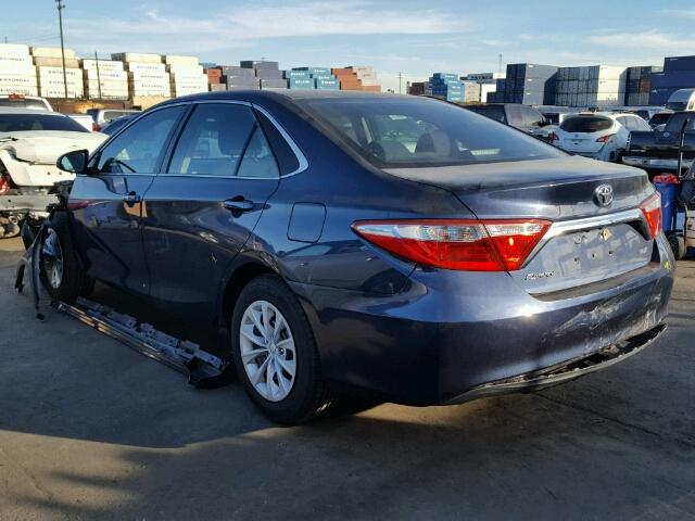 4T4BF1FK0FR508011 - 2015 TOYOTA CAMRY LE BLUE photo 3