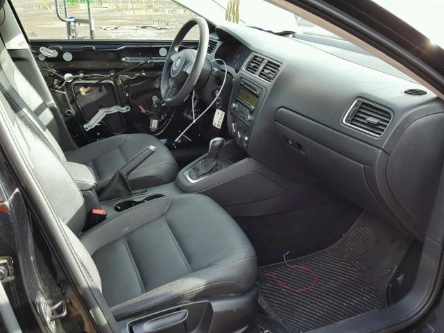 3VWDZ7AJ9BM054689 - 2011 VOLKSWAGEN JETTA SE BLACK photo 5