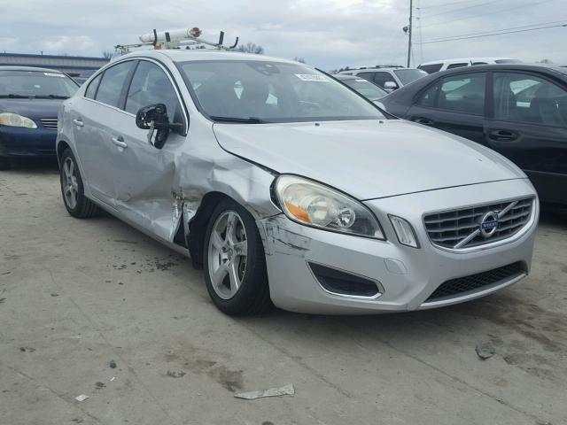 YV1622FS5C2114989 - 2012 VOLVO S60 T5 SILVER photo 1