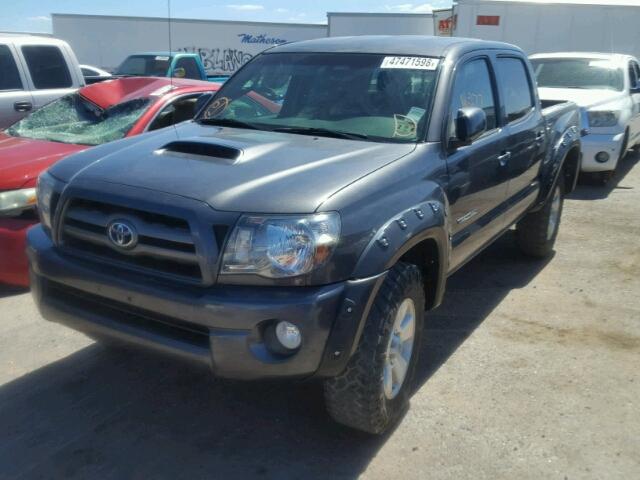 3TMLU4EN7AM043360 - 2010 TOYOTA TACOMA DOU გრაფიტი ფოტო 2