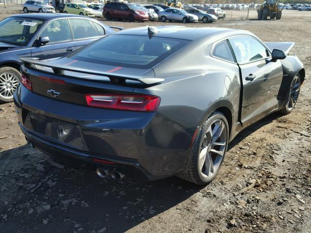 1G1FG1R77H0117736 - 2017 CHEVROLET CAMARO SS GRAY photo 4