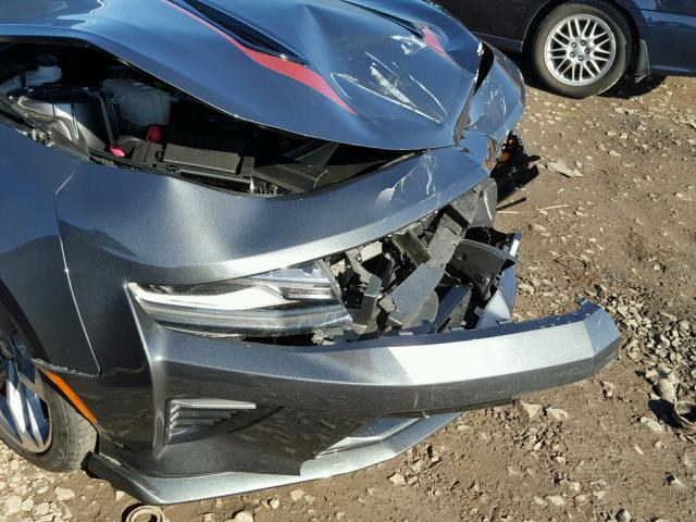 1G1FG1R77H0117736 - 2017 CHEVROLET CAMARO SS GRAY photo 9