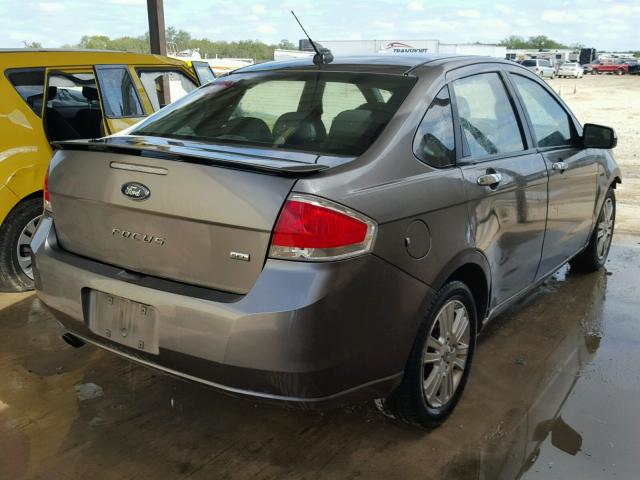 1FAHP3HN3AW231267 - 2010 FORD FOCUS SEL GRAY photo 4