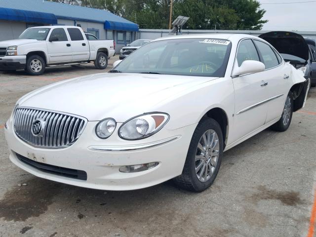 2G4WD582391240058 - 2009 BUICK LACROSSE C WHITE photo 2