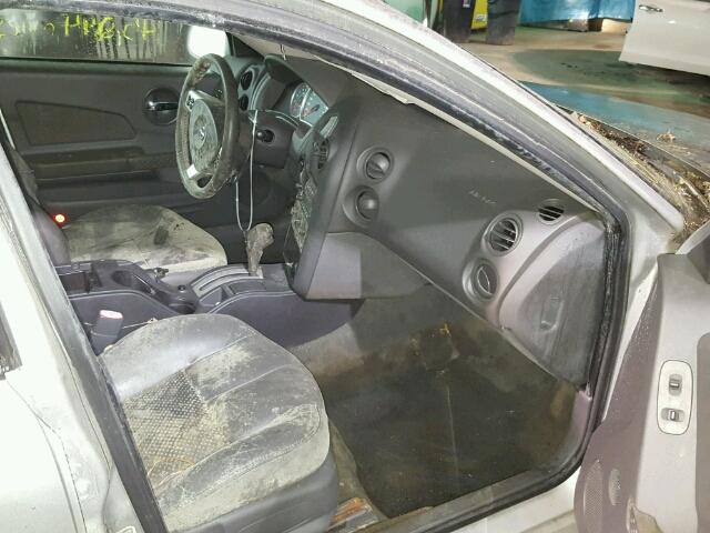 2G2WS522541149356 - 2004 PONTIAC GRAND PRIX SILVER photo 5