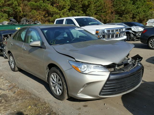 4T1BF1FK8FU488374 - 2015 TOYOTA CAMRY LE GOLD photo 1