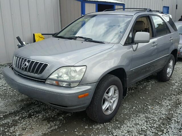 JTJHF10UX20267270 - 2002 LEXUS RX 300 GRAY photo 2