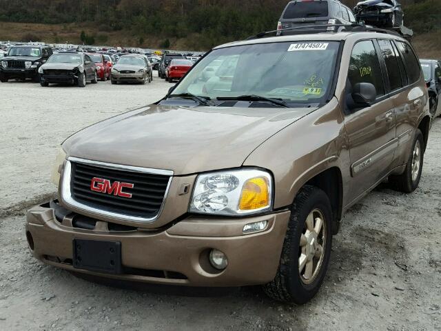 1GKDS13S722363101 - 2002 GMC ENVOY GOLD photo 2