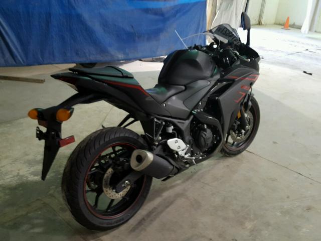 MH3RH06Y3HK016448 - 2017 YAMAHA YZFR3 BLACK photo 4