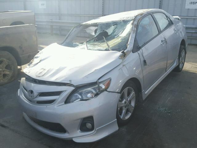 2T1BU4EE2DC944421 - 2013 TOYOTA COROLLA BA SILVER photo 2