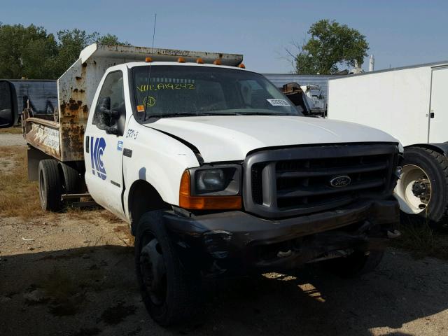 3FDAF56F7YMA19242 - 2000 FORD F550 SUPER WHITE photo 1