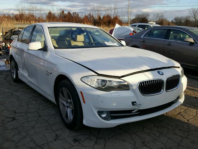 WBAXH5C55CDW05637 - 2012 BMW 528 XI WHITE photo 1