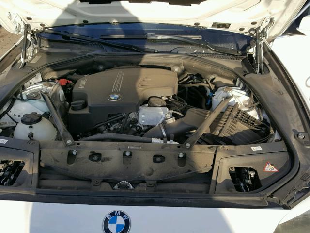 WBAXH5C55CDW05637 - 2012 BMW 528 XI WHITE photo 7