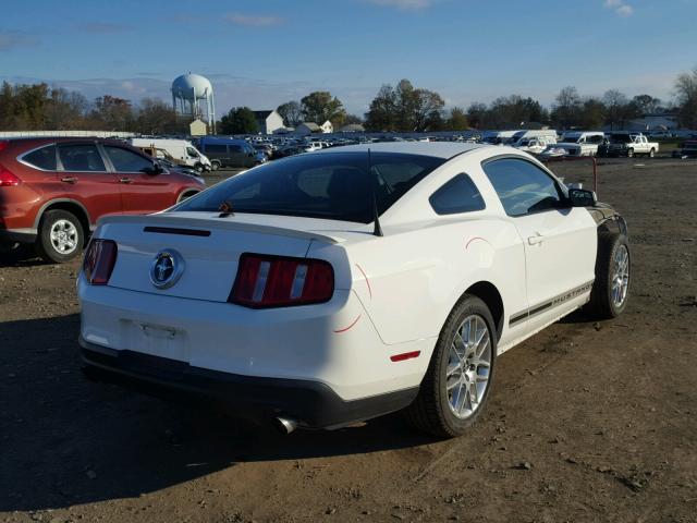 1ZVBP8AM9C5274029 - 2012 FORD MUSTANG WHITE photo 4