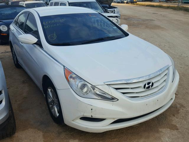 5NPEB4AC0DH698361 - 2013 HYUNDAI SONATA GLS WHITE photo 1