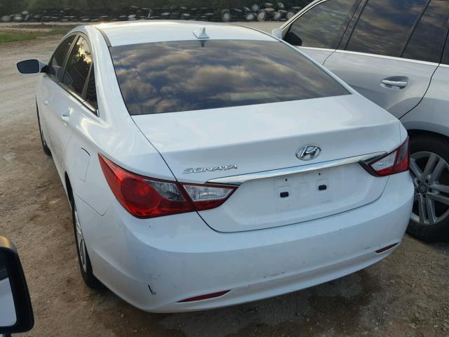 5NPEB4AC0DH698361 - 2013 HYUNDAI SONATA GLS WHITE photo 3