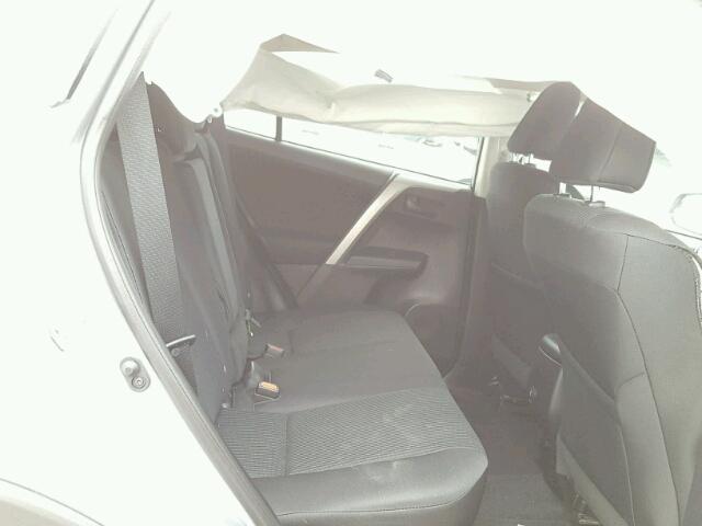 2T3ZFREV4HW343268 - 2017 TOYOTA RAV4 LE Gümüş foto 6