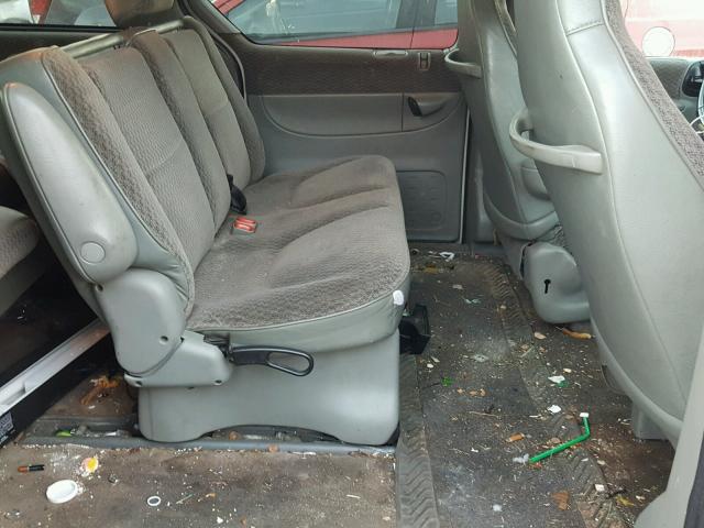 2C4GJ44R5YR801942 - 2000 CHRYSLER GRAND VOYA Արծաթագույն լուսանկար 6