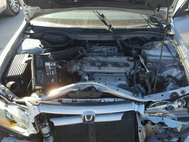 1HGCF86631A114349 - 2001 HONDA ACCORD VAL SILVER photo 7