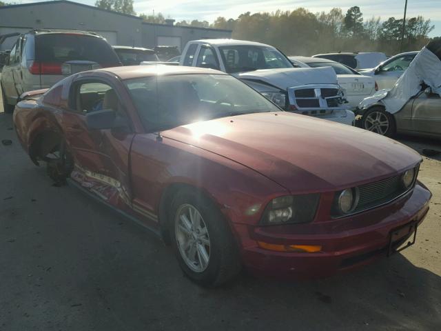 1ZVFT80N155214272 - 2005 FORD MUSTANG RED photo 1