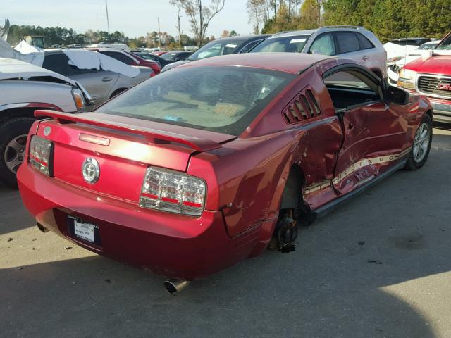 1ZVFT80N155214272 - 2005 FORD MUSTANG RED photo 4