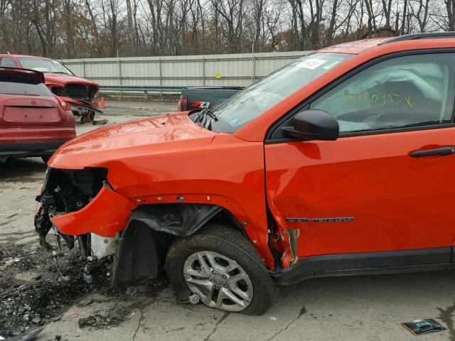 3C4NJDAB6HT642327 - 2017 JEEP COMPASS SP ORANGE photo 9