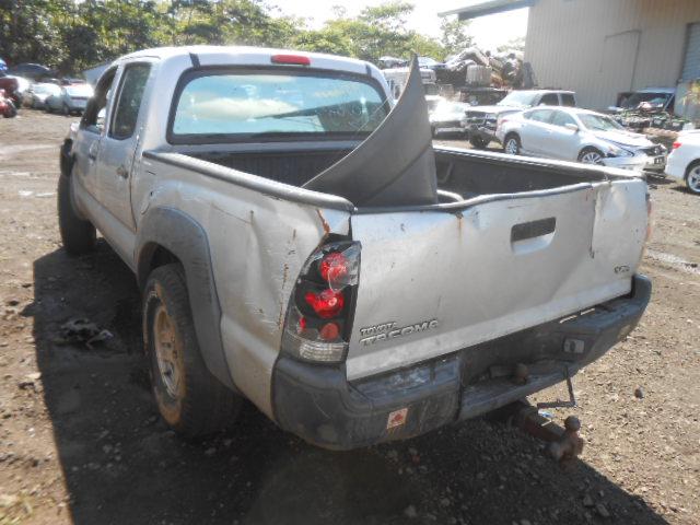 5TELU42N25Z017133 - 2005 TOYOTA TACOMA DOU SILVER photo 3