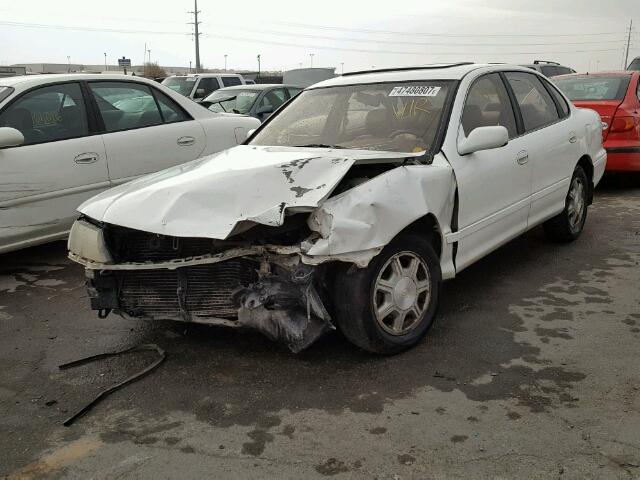 4T1GB11E5SU003153 - 1995 TOYOTA AVALON XLS WHITE photo 2