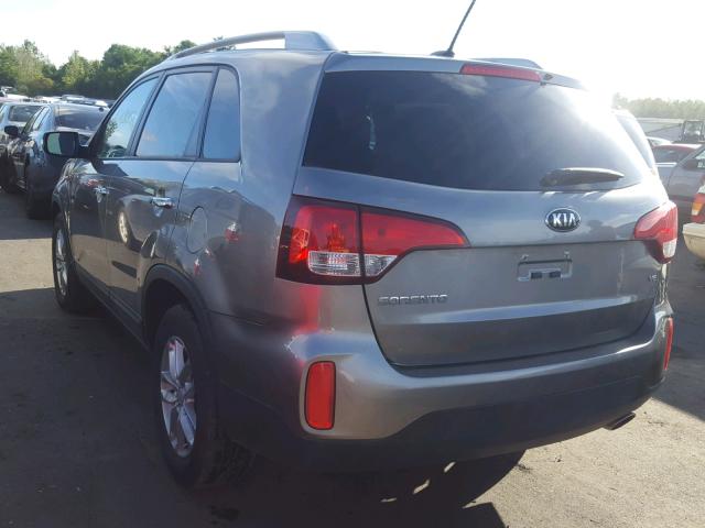 5XYKTDA78FG658655 - 2015 KIA SORENTO LX GRAY photo 3