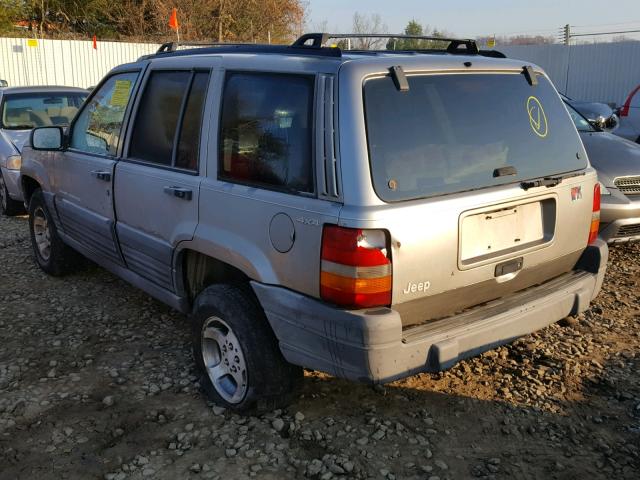 1J4GZ58S8WC135204 - 1998 JEEP GRAND CHER GRAY photo 3