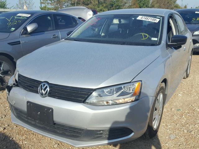 3VW2K7AJ6EM303076 - 2014 VOLKSWAGEN JETTA BASE SILVER photo 2