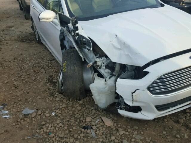 3FA6P0HR6DR149985 - 2013 FORD FUSION SE WHITE photo 9