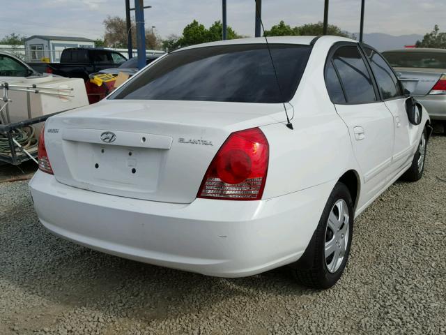 KMHDN46D35U938526 - 2005 HYUNDAI ELANTRA GL WHITE photo 4