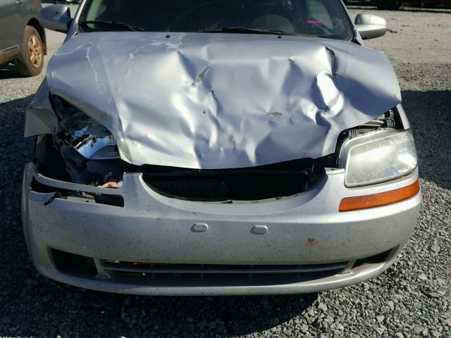KL1TD56696B527694 - 2006 CHEVROLET AVEO BASE SILVER photo 9