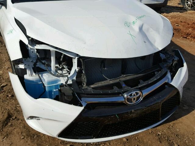 4T1BF1FK0HU290956 - 2017 TOYOTA CAMRY LE WHITE photo 9