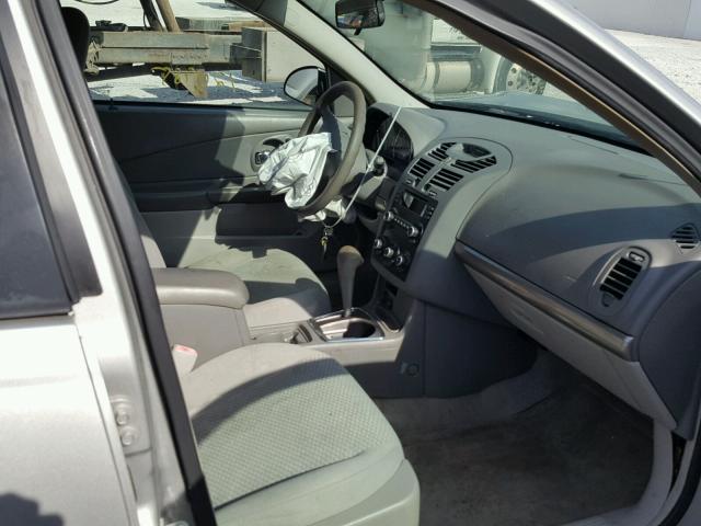 1G1ZS58F08F107851 - 2008 CHEVROLET MALIBU LS Gümüş foto 5